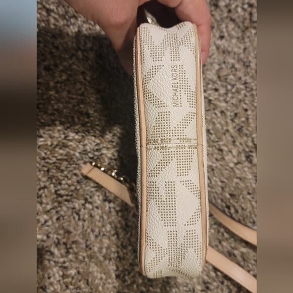 Michael Kors Jet Set Mini - Picture 7 of 9